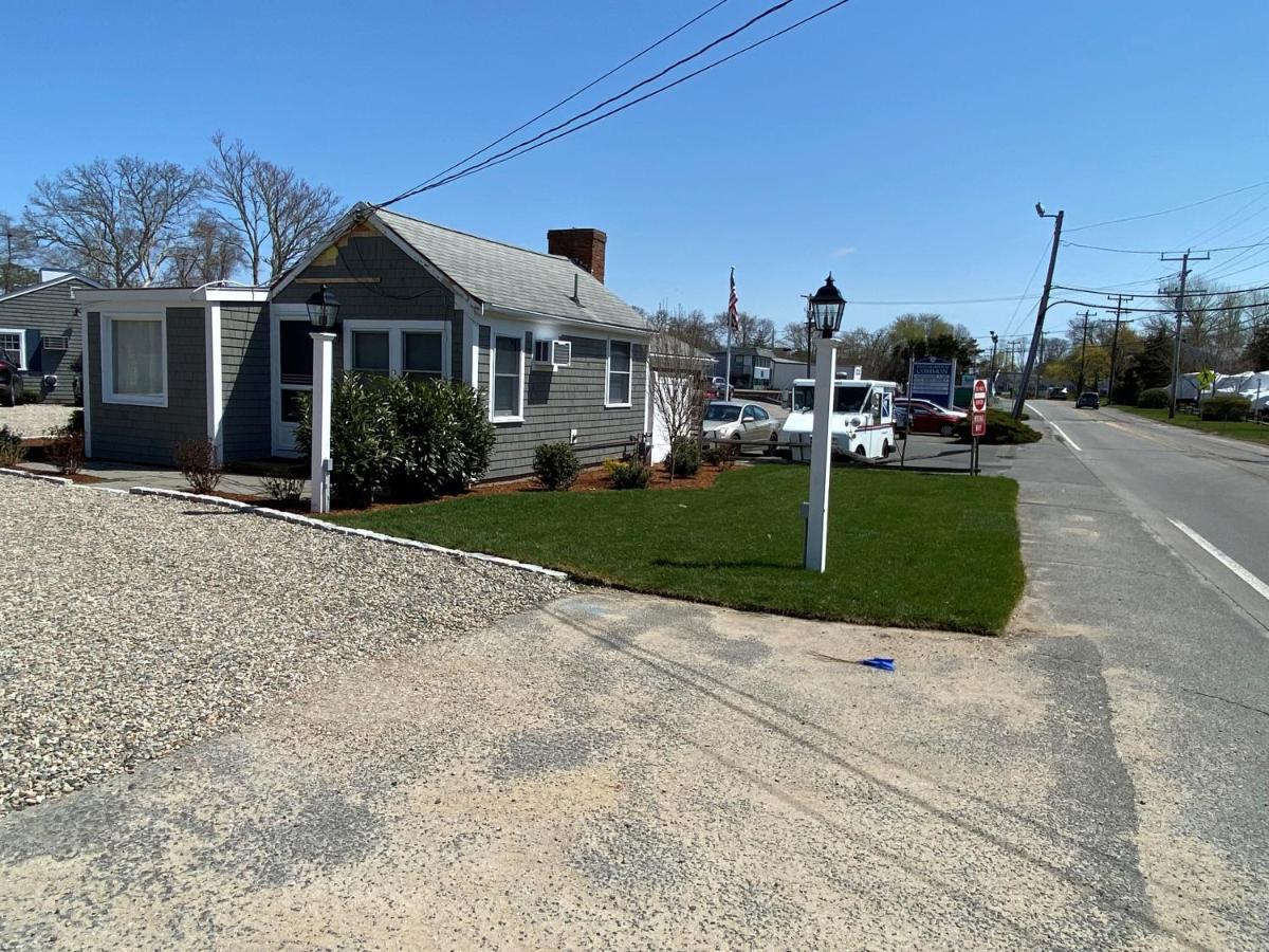 ハーウィッチ・ポート Cape Cod Wishing Wellモーテル エクステリア 写真