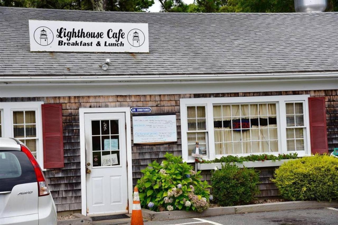 ハーウィッチ・ポート Cape Cod Wishing Wellモーテル エクステリア 写真