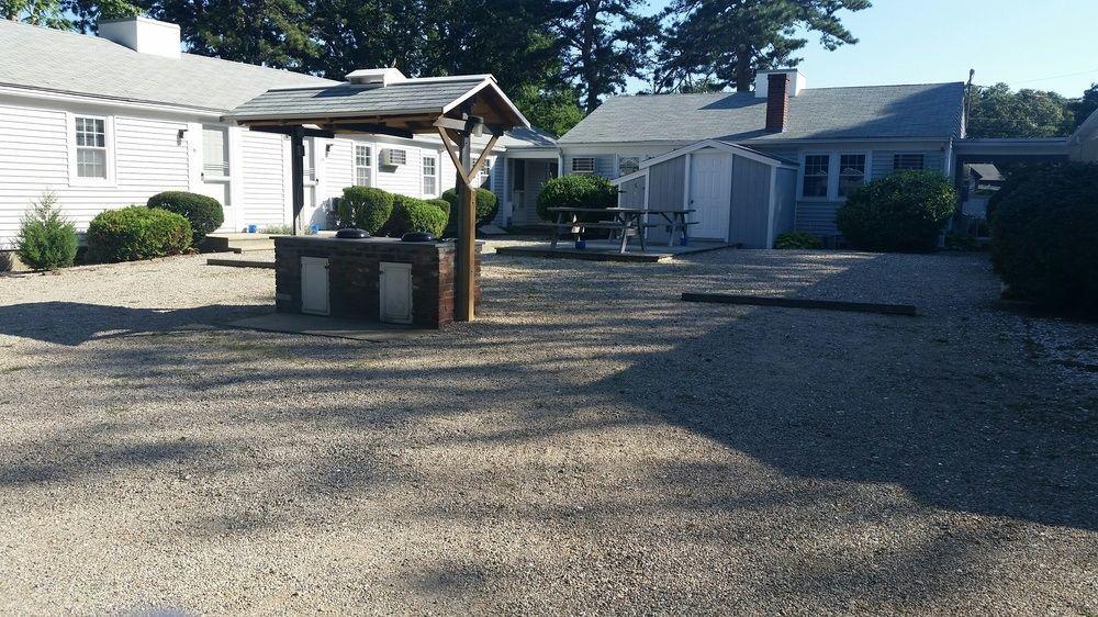 ハーウィッチ・ポート Cape Cod Wishing Wellモーテル エクステリア 写真